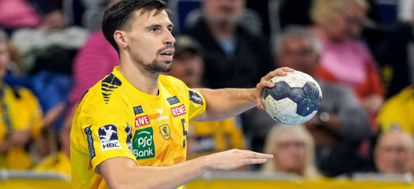 Полусредний Иван Мартинович прокомментировал слухи о переходе в "Веспрем": "Интересно, что другие знают о моём будущем больше, чем я"