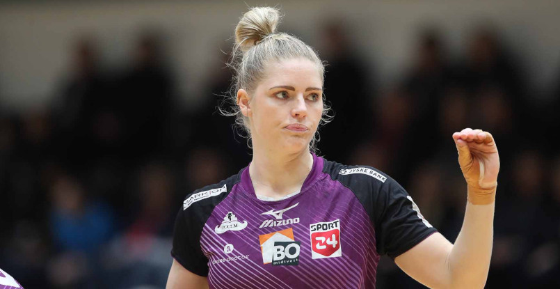 Дания. Сара Иверсен: "Безумно раздражают такие закулисные страсти. До сих пор не знаем, будет ли Мадсен тренировать"