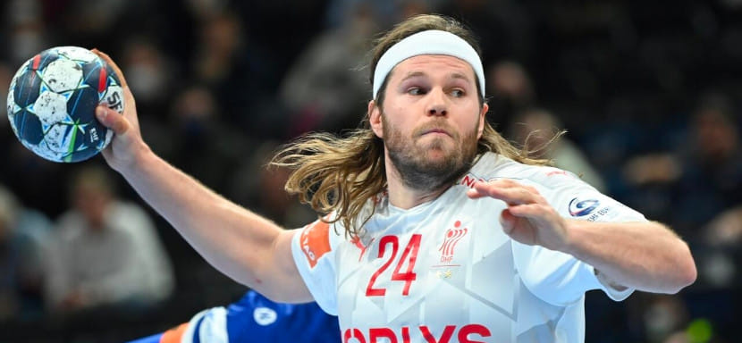 Дания. На презентацию Миккеля Хансена в "Ольборге" записалось рекордное число человек. "Я просто в это не поверил. Мы очень горды и счастливы"