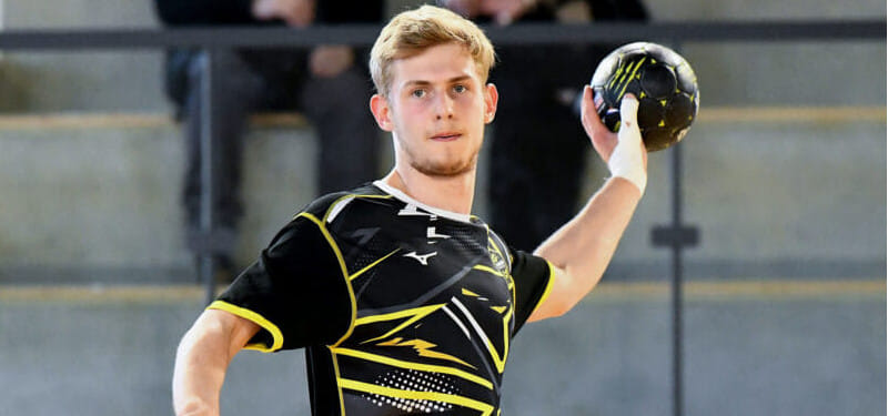 Столичный ЦСКА объявил о летнем переходе 20-летнего правого полусреднего из системы французского "Шамбери" Даниила Москаленко