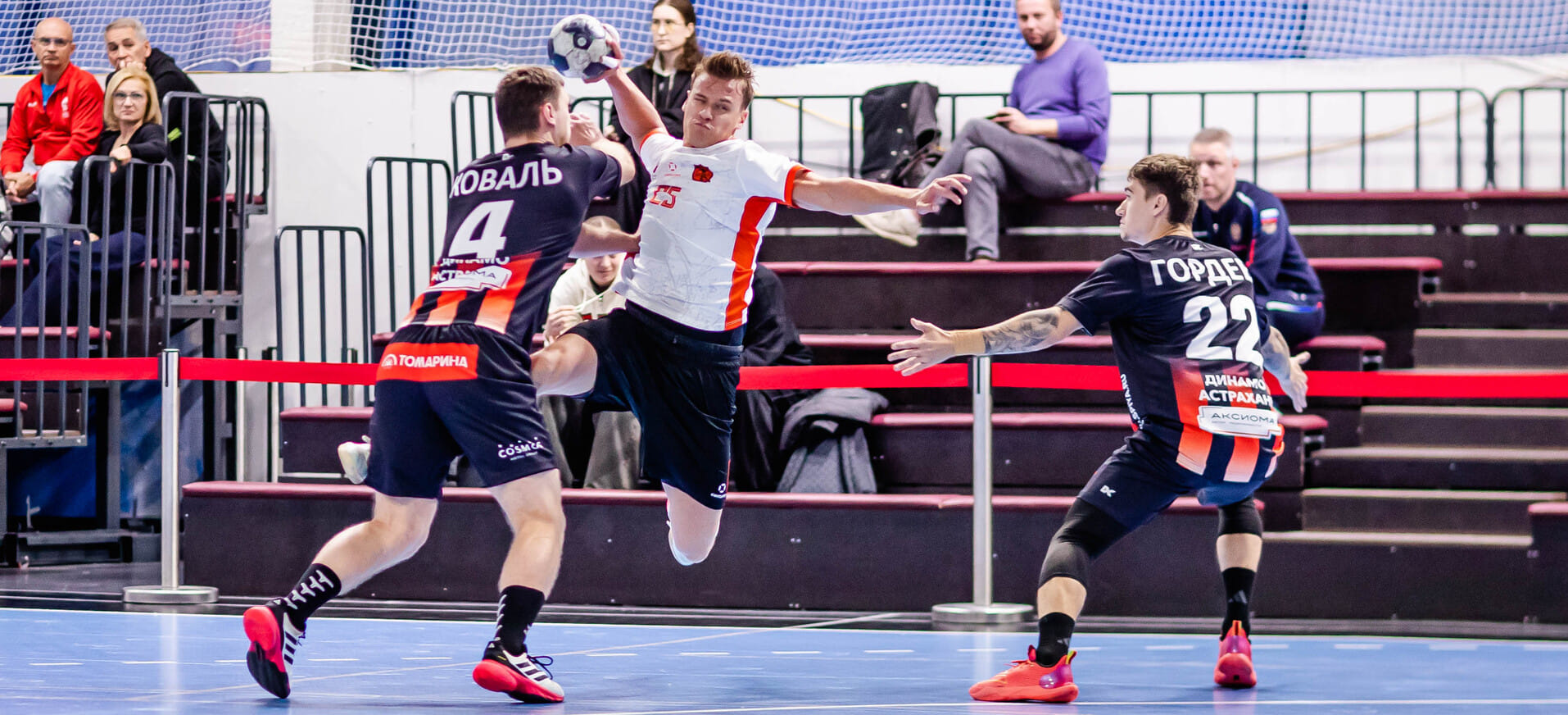 Тушино увидело победу над "Динамо", "Виктор" сыграл на берегах Волги по своим нотам