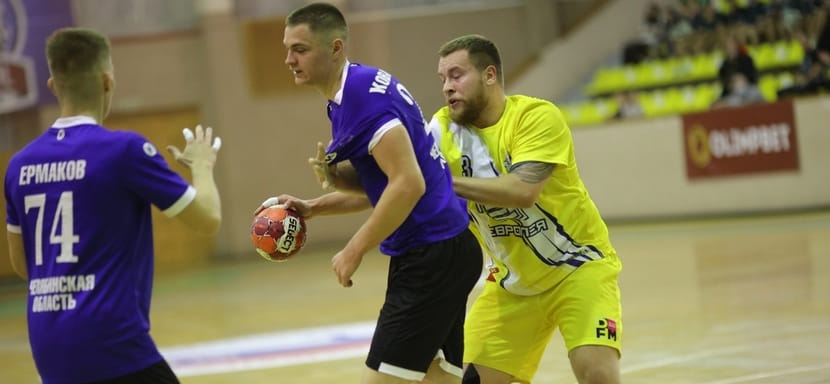 Olimpbet Суперлига. 23-летний левый полусредний Александр Коваленко продлил контракт со снежинским "Динамо-Сунгулем"