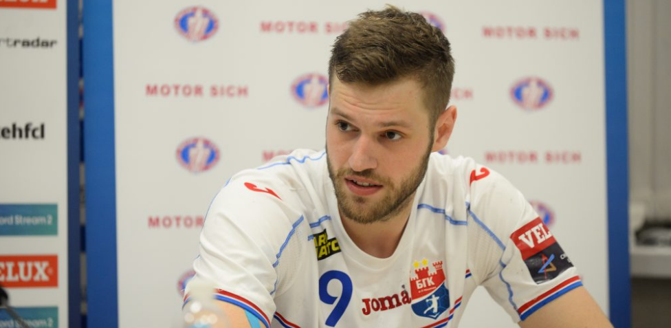 Лига чемпионов. Александр Шкуринский о матче с "Мотором": "Кто победил, тот и продолжает бороться за выход в плей-офф"