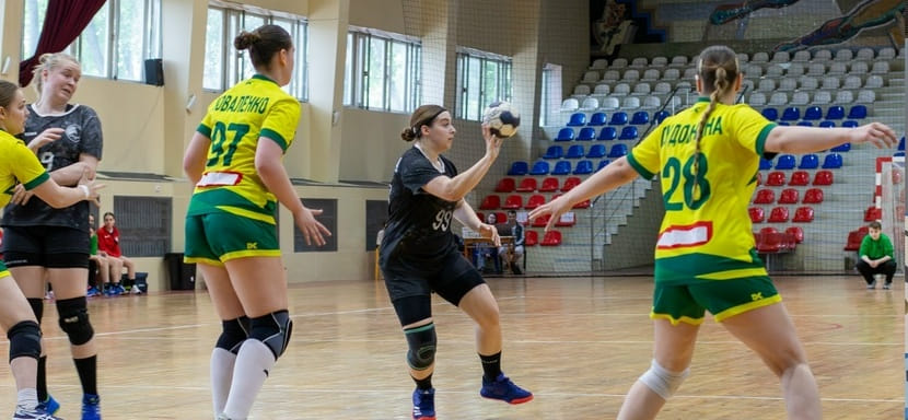 Правая крайняя брянского "Сокола" Анастасия Парфёнова получила денежный штраф от ФГР