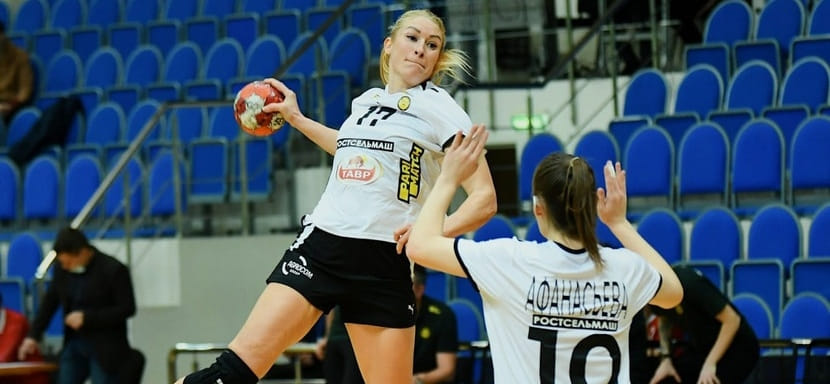 "Zvezda Handball Cup". "Ростов-Дон", проиграв первый тайм тольяттинской "Ладе", добился итоговой победы в стартовом матче турнира