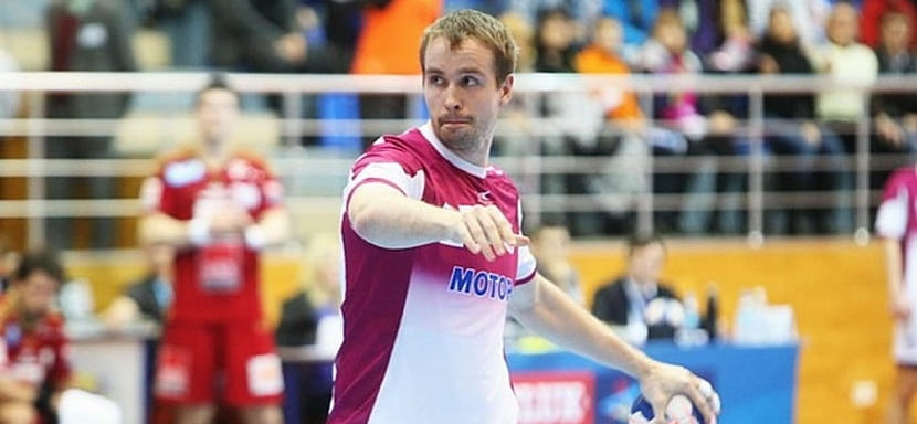 Он мог сыграть на Олимпиаде за Россию и вызывался в сборную Украины. А еще сменил сразу 13 клубов