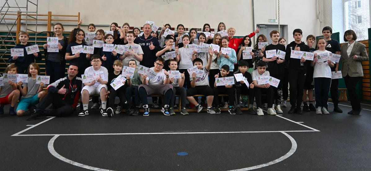 Россия. Денис Кривошлыков: "Урок с чемпионом" — больше чем просто мастер-класс. Наша цель — сформировать мотивацию у детей, потребность учиться"