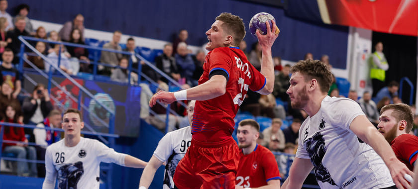 ЦСКА дома обыграл "Пермских медведей" и лишил соперников шансов стать первыми в регулярке Суперлиги. "Динамо-Сунгуль" выиграло у "Виктора"