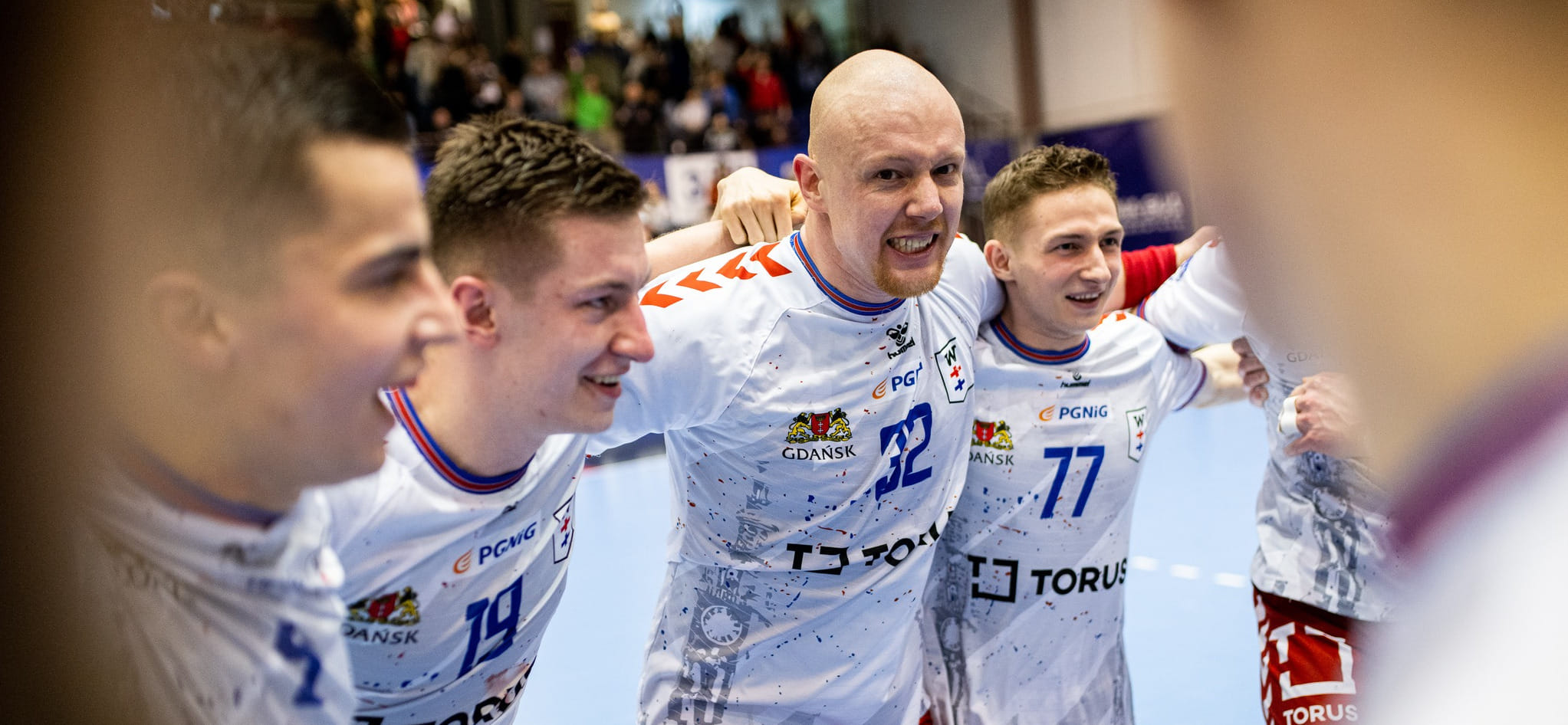 Польша. "Выбжеже" по пенальти переиграл "Тарнув" Бушкова и Смоликова. "Калиш" уступил "Погони"