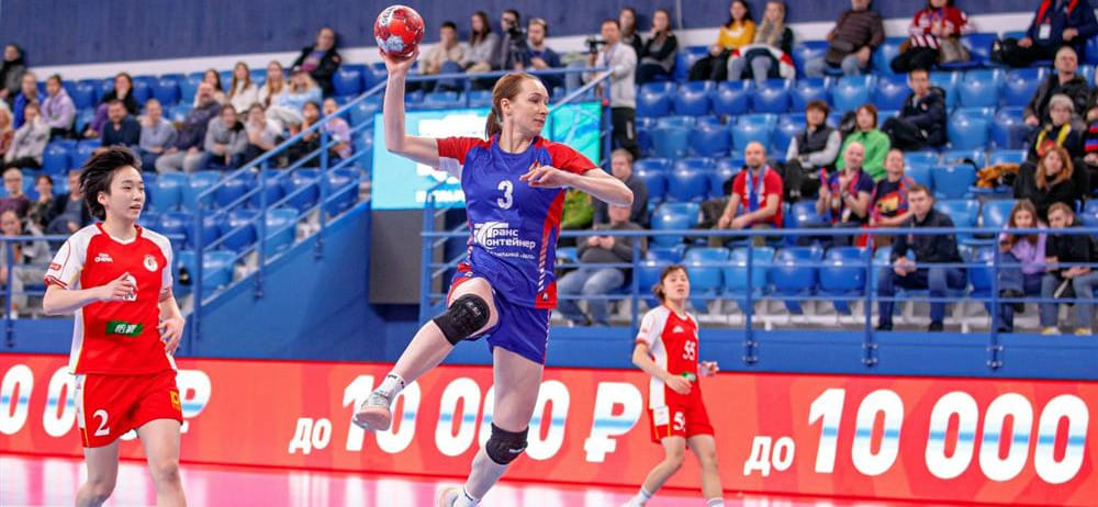 Полина Горшкова: "Читаю книги по менеджменту, есть две, как мне кажется, отличные задумки для детей, с уклоном в психологию".