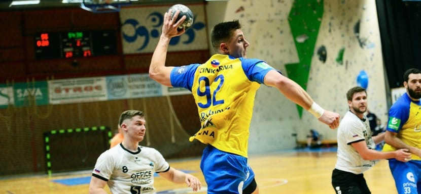 Греция. 22-летний правый полусредний Патрик Мартинович сменил словенский "Целе" на АЕК