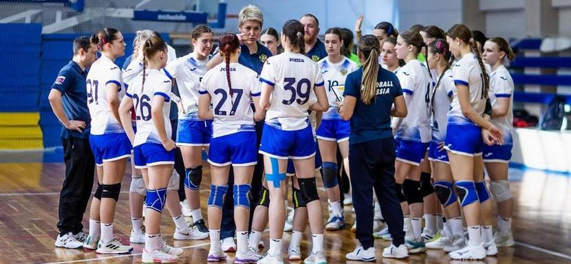 Главный тренер сборной России U-17 Оксана Роменская вызвала 20 гандболисток на товарищеские матчи в Минске