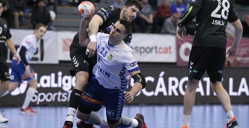 Испания. В единственном матче пятницы "Гранольерс" одержал победу в домашнем матче с "Синфином"