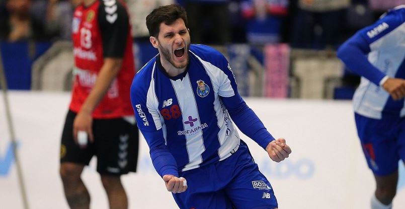 Кубок ЕГФ. "Порту" на домашней арене с перевесом в 4 мяча обыграл французский "Сен-Рафаэль" и вышел в "финал четырех" еврокубка