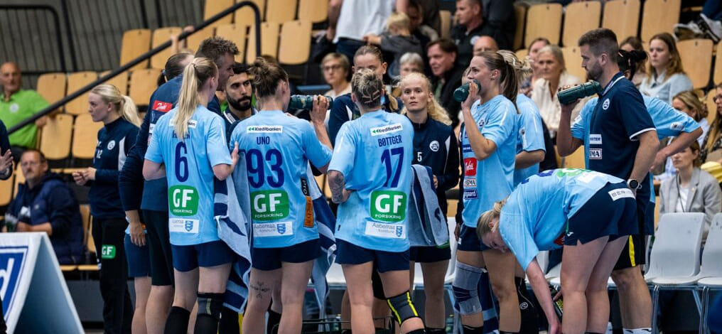 "Сондерюске" одержал первую победу в текущем сезоне женского чемпионата Дании, ХЁЙ уверенно справился с "Бьеррингбро"