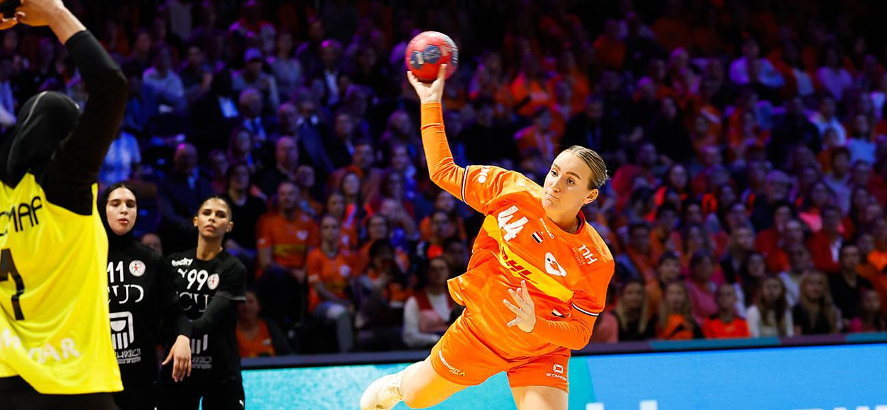 Очередным участником основного раунда женского чемпионата мира стала сборная Нидерландов, разгромившая команду Египта