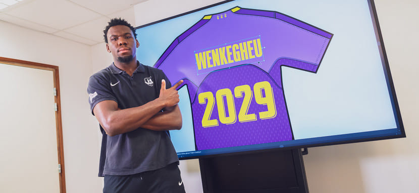 Молодой линейный Андре Венкегё подписал профессиональный контракт с "Нантом"