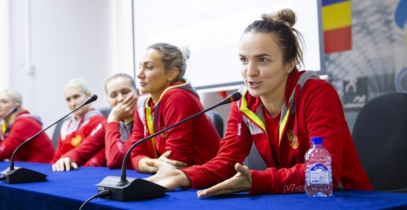 Ростовское областное училище олимпийского резерва посетили гандболистки сборной России