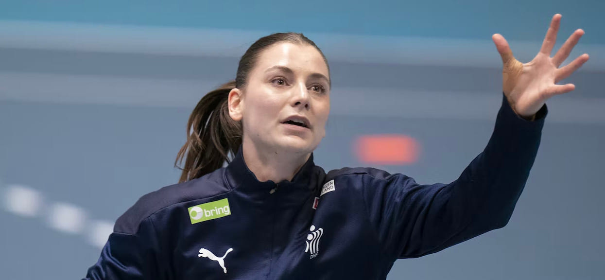 Дания. Разыгрывающая "Оденсе" Мие Хёйлунд пропустит сбор национальной команды из-за проблем со спиной. Её заменит дебютантка из "Орхуса"