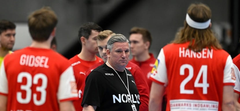 Миккель Хансен: "Николай Якобсен очень близок с игроками. Но как только звучит стартовый свисток, все знают, кто здесь главный"