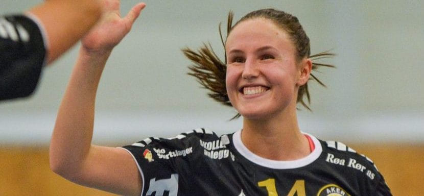 Норвегия. Правая крайняя Тува Хеве подписала контракт с "Кристиансандом"