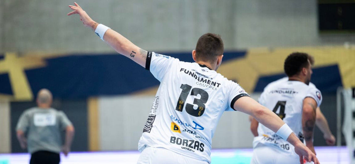 Балканы. Официально. Полусредний сборной Сербии Урош Борзаш сменит "Эльверум" на "Еврофарм Пелистер", где станет одноклубником Дениса Васильева