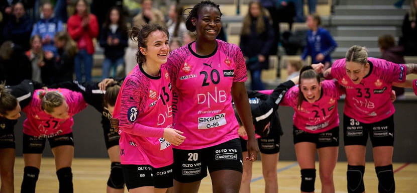 Норвегия. 7 мячей российской правой полусредней Анны Вяхиревой помогли "Кристиансанду" одержать уверенную победу над "Солой"