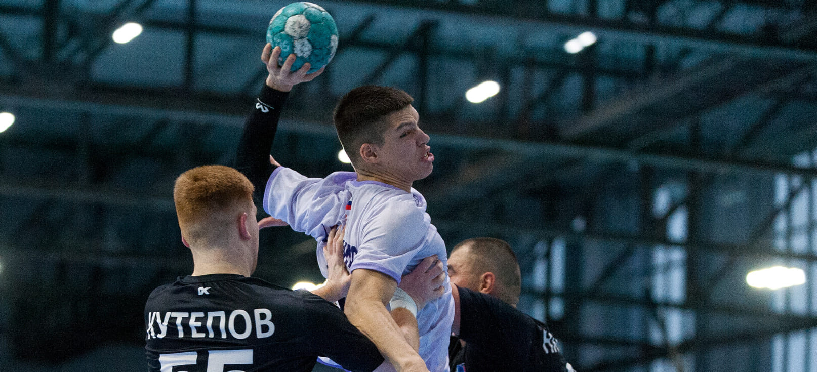 В Астрахани у "медведей" феерил Антон Аксюков, в битве с "Виктором" в Снежинске — Павел Аркатов
