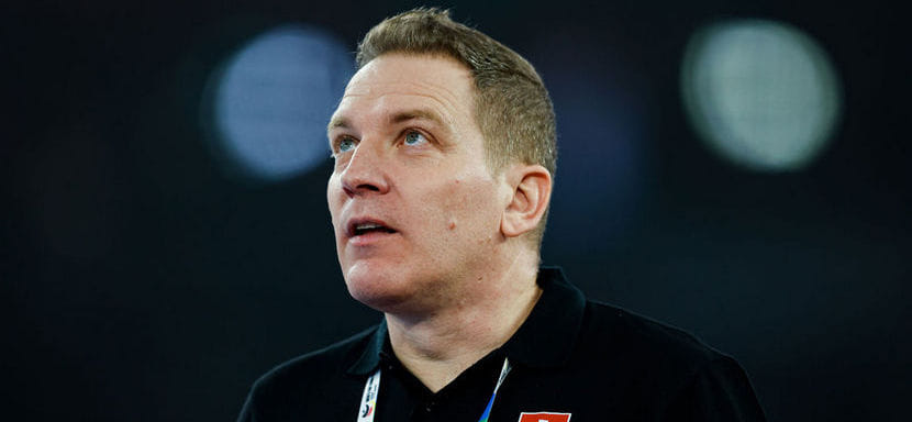 48-летний специалист Михаэль Зутер досрочно покинул пост главного тренера мужской сборной Швейцарии