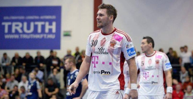 Трансферный слух. Полусредний Мирсад Терзич и линейный Абель Сердио могут стать игроками польской "Вислы"