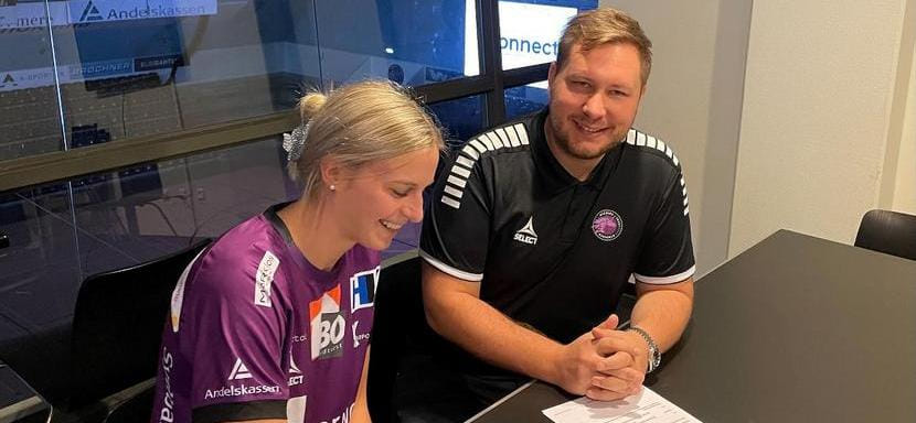 Дания. Разыгрывающая Симоне Петерсен продлила контракт с "Хернингом-Икастом"