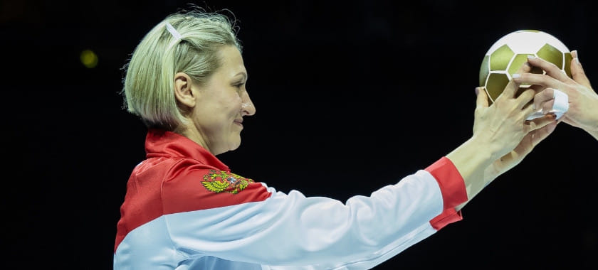 Олимпийская чемпионка Ирина Близнова о гала-матче: "Думала, не получится долго бегать, но провела на площадке весь второй тайм"