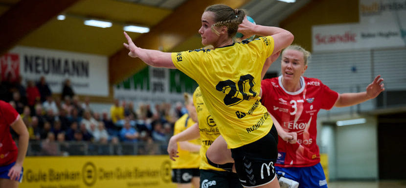 Дания. 23-летняя разыгрывающая норвежской "Солы" Ливе Рушфельдт Дейла стала игроком "Эсбьерга"