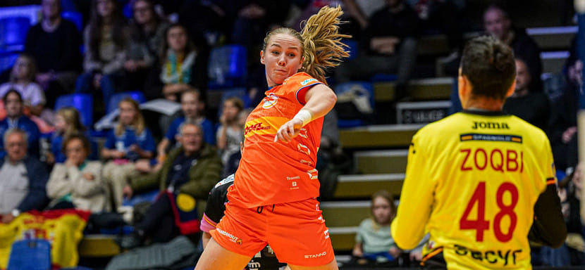 Дания. Левая крайняя сборной Нидерландов и дортмундской "Боруссии" Зоэ Спренгерс продолжит карьеру в "Нюкёбинге"