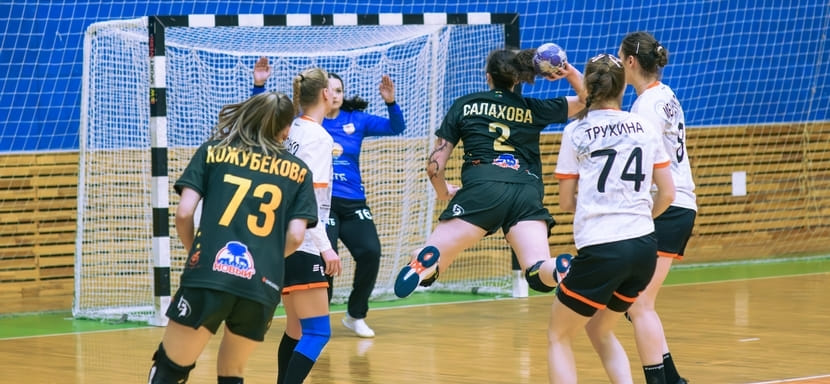 "Уфа-Алиса" и майкопский АГУ-"Адыиф" не смогли определить победителя, забросив друг другу по 35 мячей