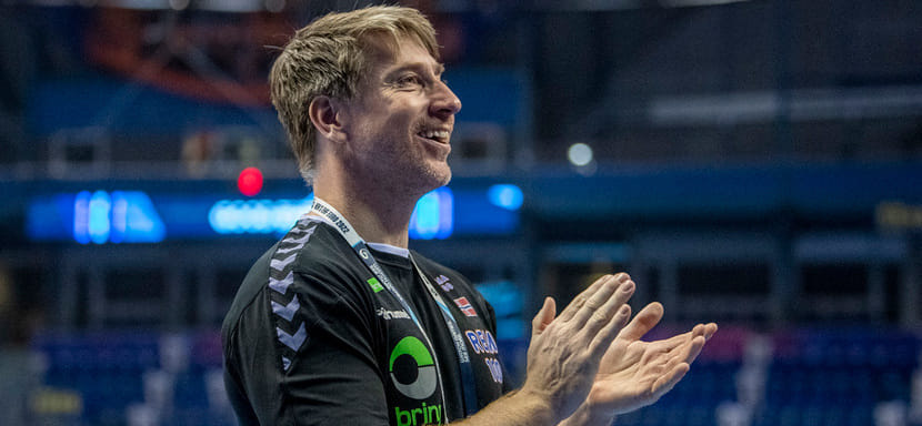 Официально. 46-летний Йонас Вилле — новый главный тренер мужской сборной Норвегии. Контракт рассчитан до лета 2026 года