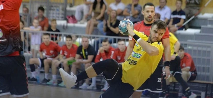 Словакия. Венгерский линейный Марк Ковач сменил румынский клуб "Орадя" на "Татран"