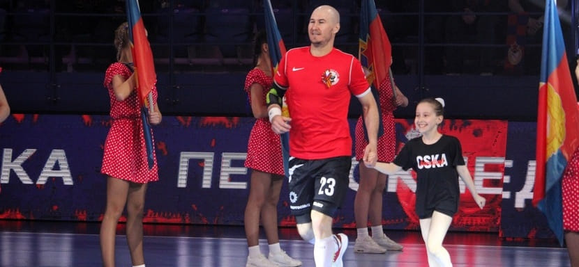 Беларусь. Левый крайний "Пермских медведей" Максим Саликов со следующего сезона будет защищать цвета брестских мешковцев