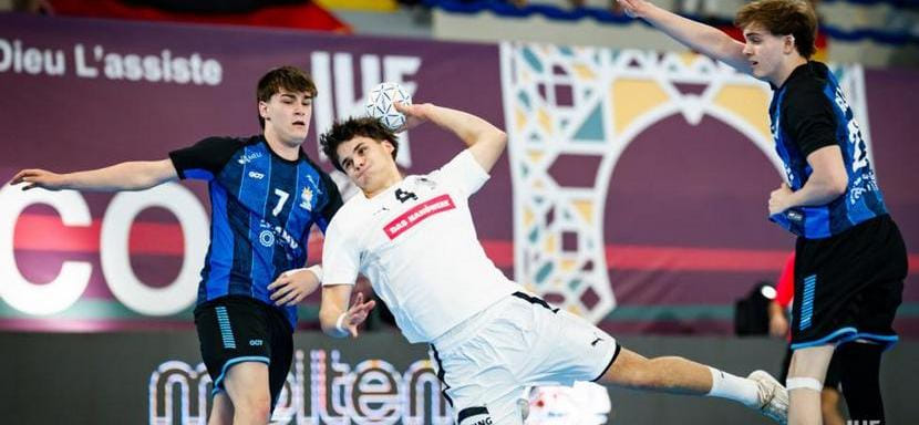 На чемпионате мира среди игроков не старше 17 лет определились участники полуфинального раунда. Матчи пройдут завтра