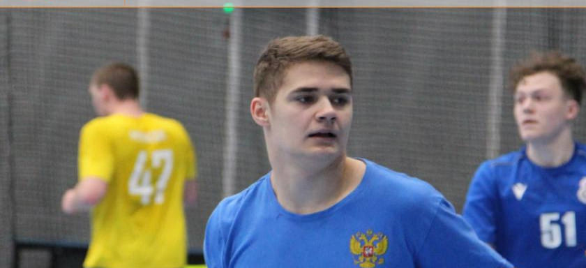 Ряды участника Высшей лиги "МССУОР № 2 - Академия" пополнил 20-летний экс-разыгрывающий "Воронежа" Максим Хохлов