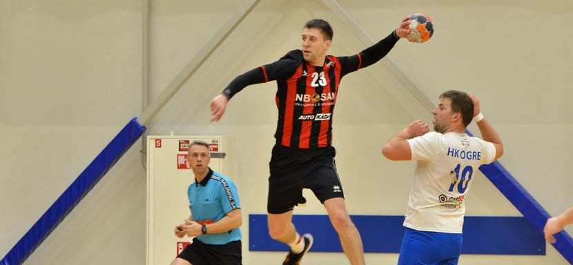 Латвия. Правый крайний из Беларуси Александр Поцыкайлик в стартовой игре чемпионата страны забросил за "Целтниекс" 21 мяч