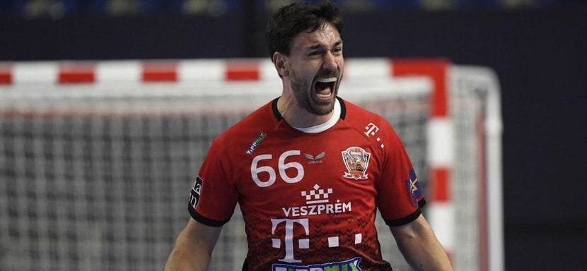 Венгрия. Трансферный слух. Разыгрывающий Мате Лекаи, покинувший "Веспрем", может остаться на родине в "Татабанье" или "Ференцвароше"
