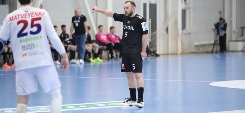 Виталий Мазуров: "Не ушли во втором тайме на плюс четыре мяча. Потом ошибки — отсюда и ничья"