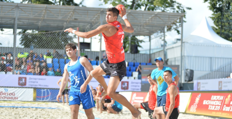 Пляжный гандбол. Хорват Йозеф Матежович был признан MVP этапа Евротура в Москве. Виталий Мазуров — лучший бомбардир