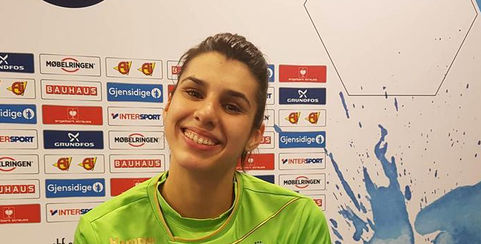 Дениса Деду: "Я просыпаюсь, завтракаю, тренируюсь и стараюсь не скучать — рисую, смотрю фильмы"