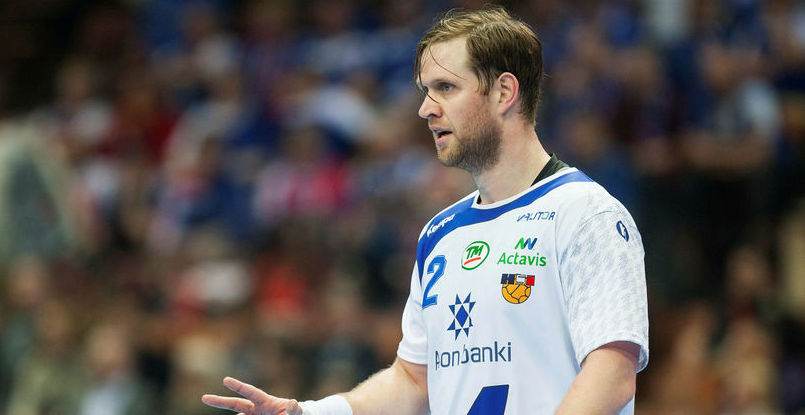 Исландский линейный Вигнир Сваварссон продолжит карьеру на родине