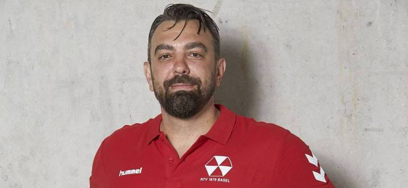 Швейцария. 47-летний Дарио Багарич продолжит руководить "Базелем" в сезоне-2020/21