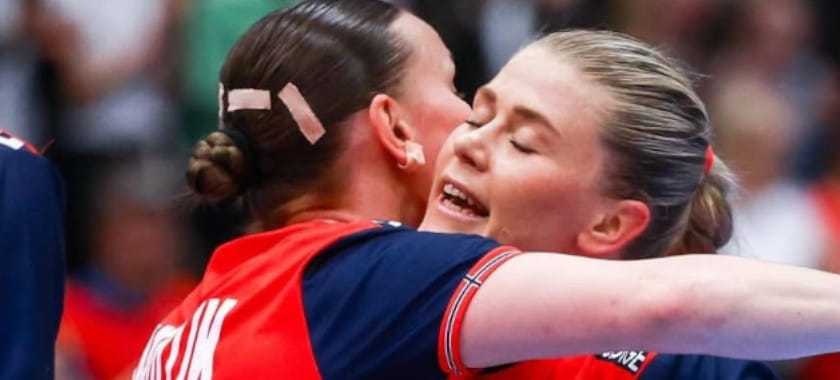 Сборная Норвегии с двукратной разницей разгромила Словакию, Румыния в гостях одолела Польшу в последнем туре EHF Euro Cup