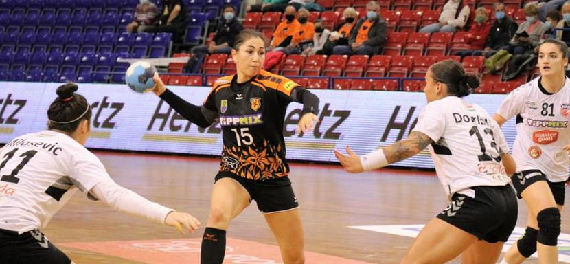 Венгрия. В обеих встречах женского чемпионата зафиксированы ничьи с одинаковым счетом. "Эрд" разбазарил 9 мячей перевеса над "Кишвардой"
