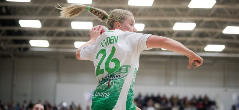 Двукратная чемпионка мира и Европы в составе сборной Норвегии Эмили Ховден продолжит защищать цвета венгерского "Дьёра"
